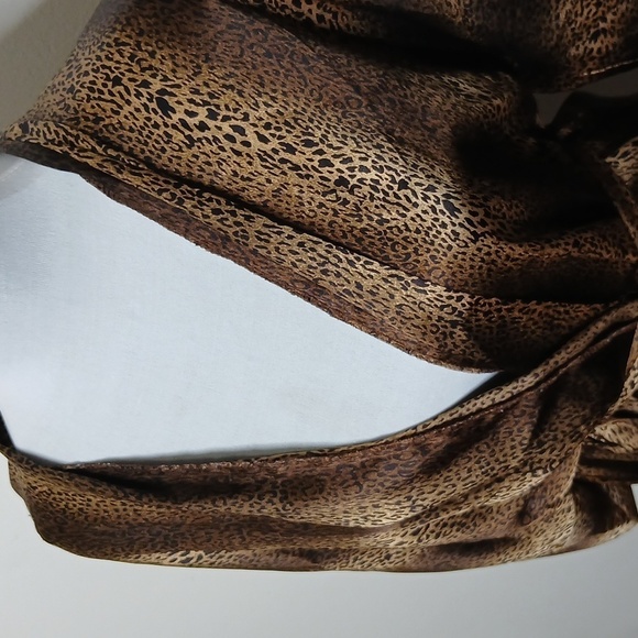 Womens leopard print bath robe - Picture 3 of 14